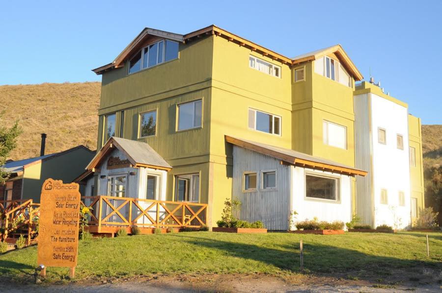Del Nomade Hosteria Ecologica 푸레르토피라미드 외부 사진